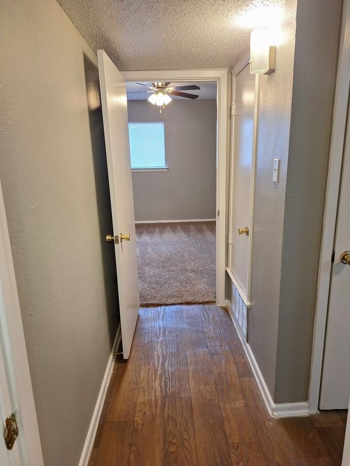 Lawnwood Apartments - Photo 6 of 12