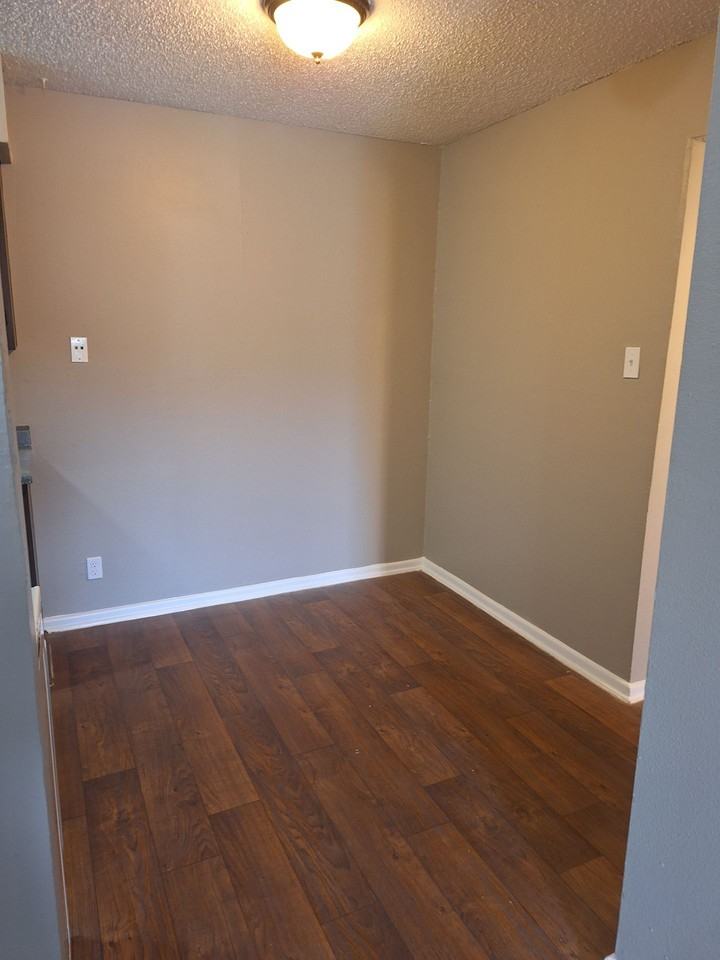 Lawnwood Apartments - Photo 7 of 12