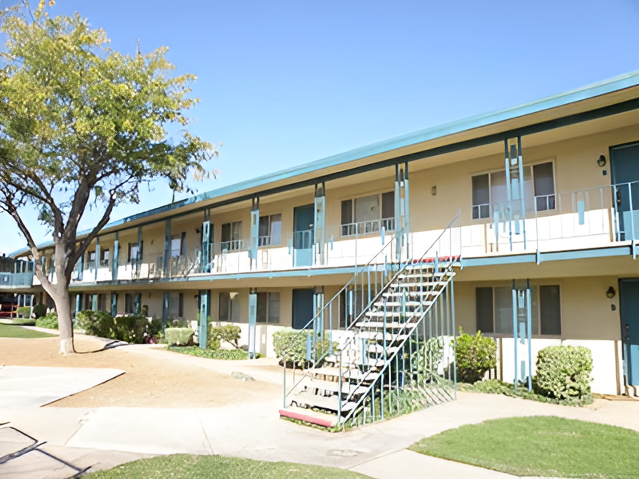 SEQUOIA GARDENS APTS - Photo 4 of 17