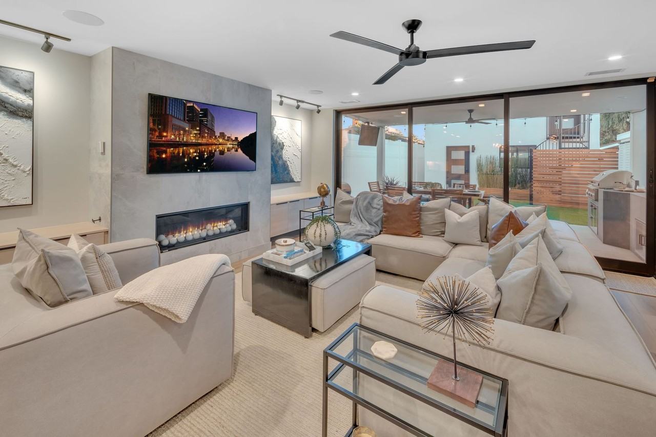 437 Alameda Boulevard - Photo 4 of 18