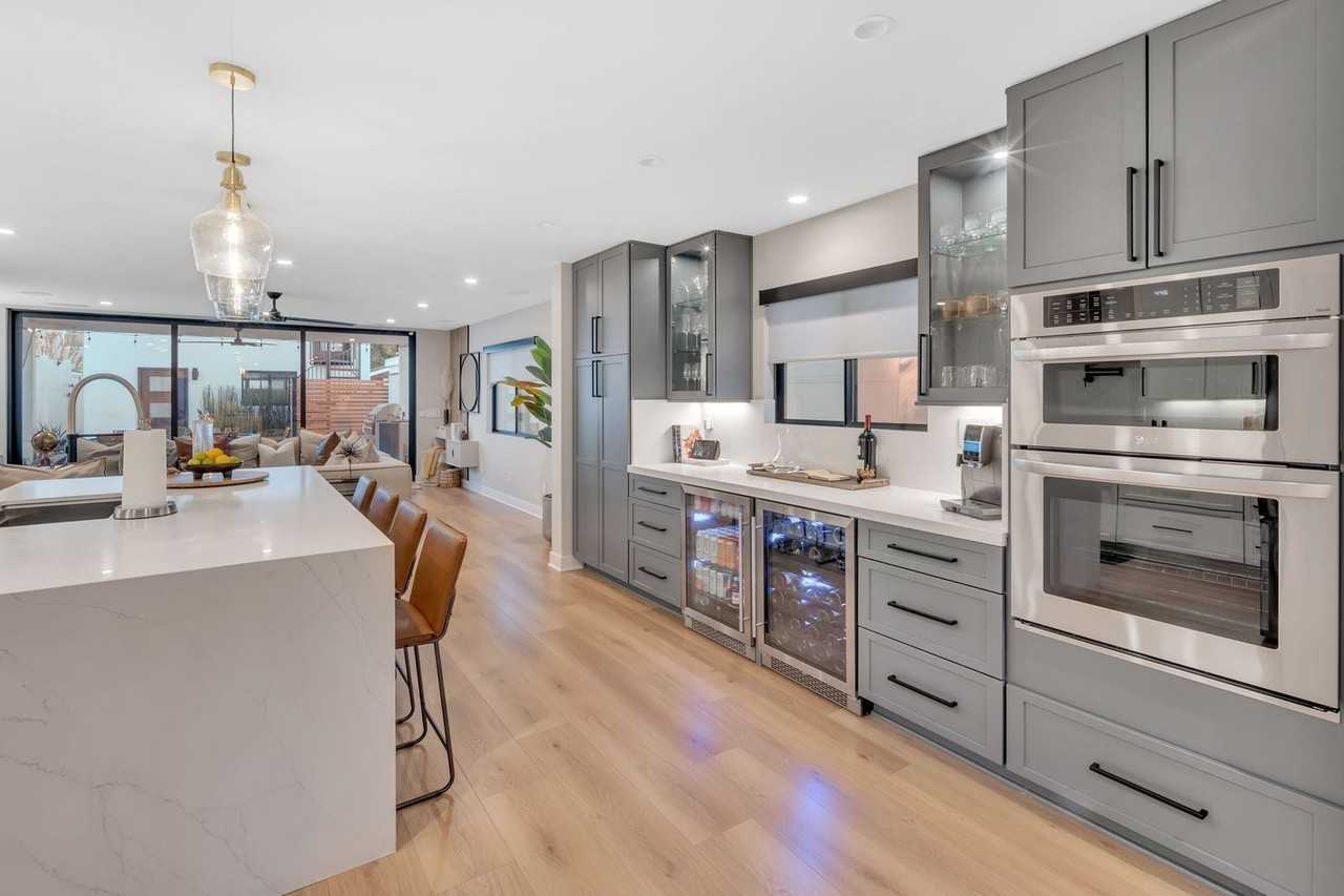 437 Alameda Boulevard - Photo 6 of 18