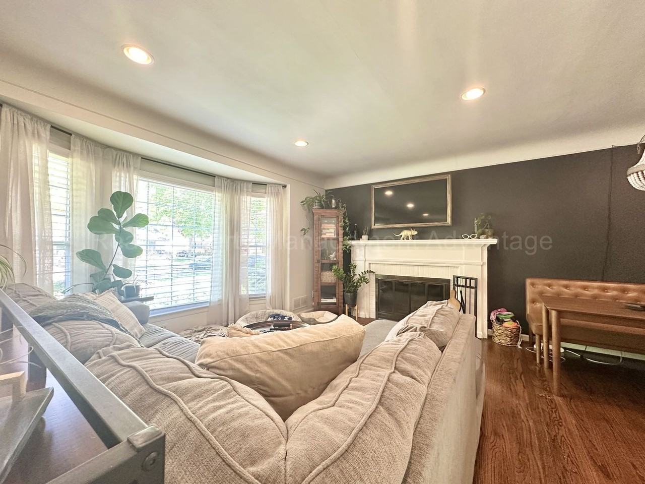 4327 Samoset Rd - Photo 5 of 26