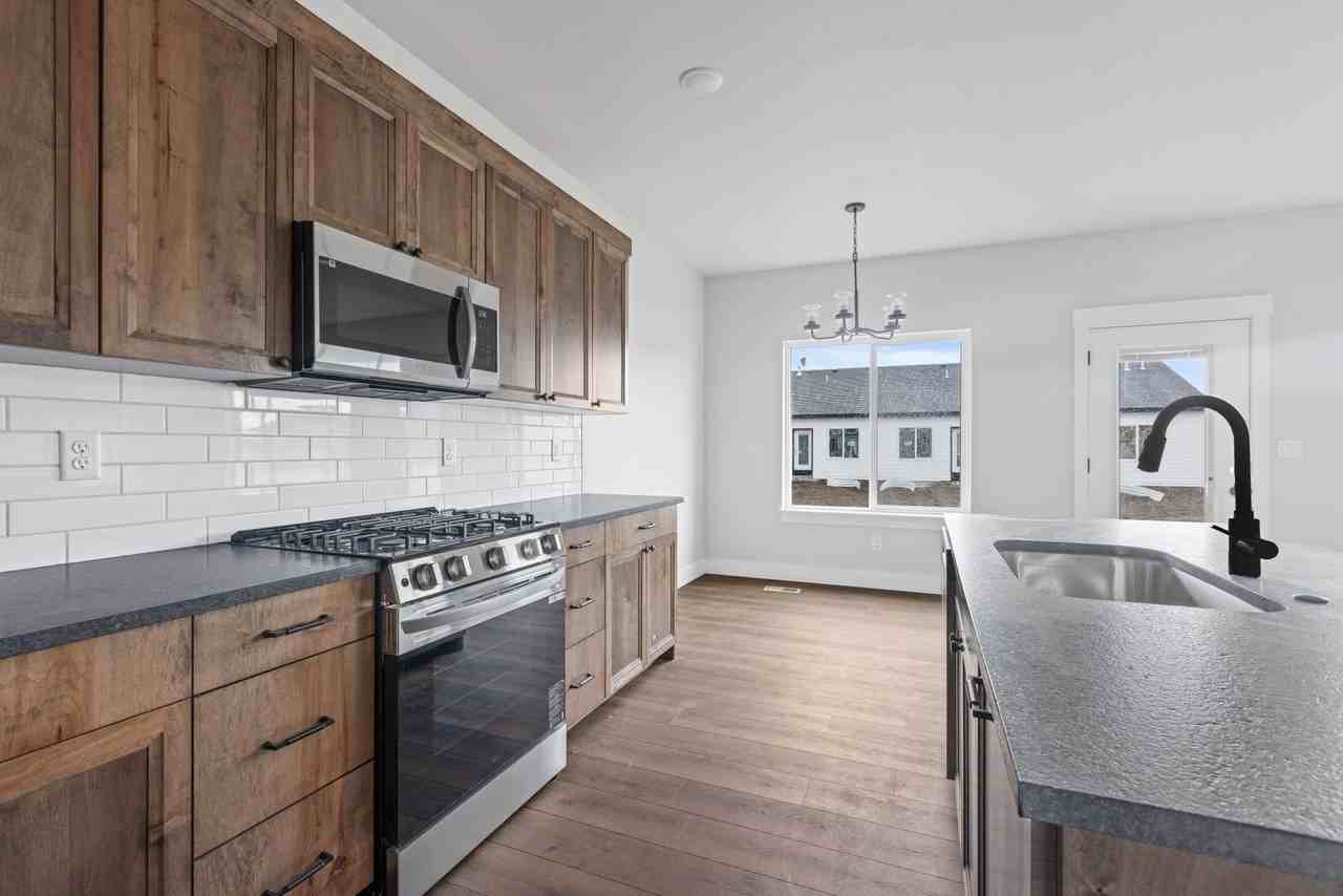 659 S Idaho Ave - Photo 7 of 9