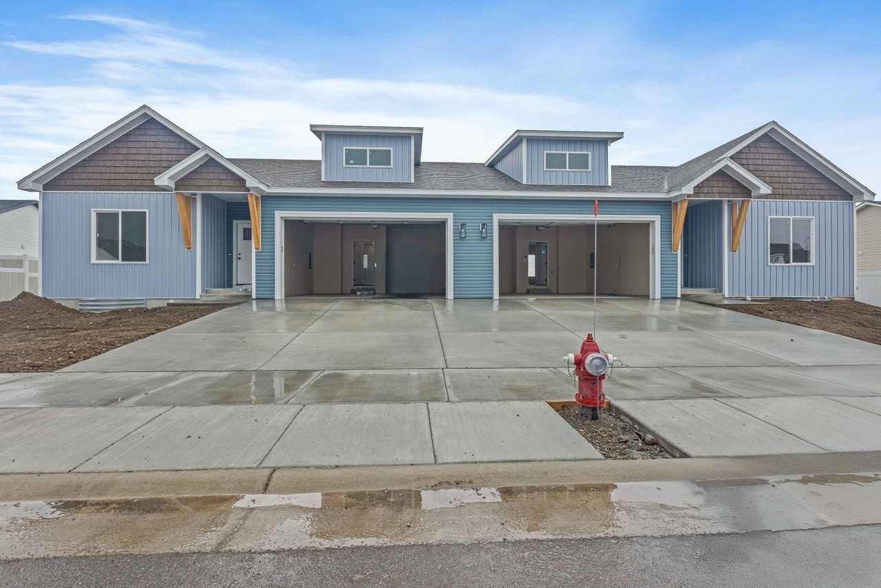 656 Jeanine Dr - Photo 2 of 8