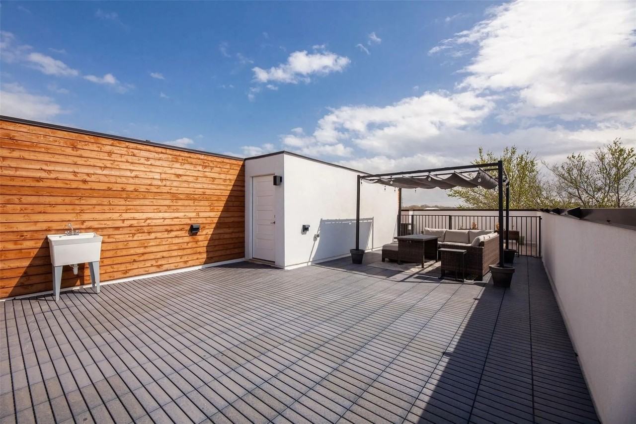 508 Avenue L - Photo 7 of 40