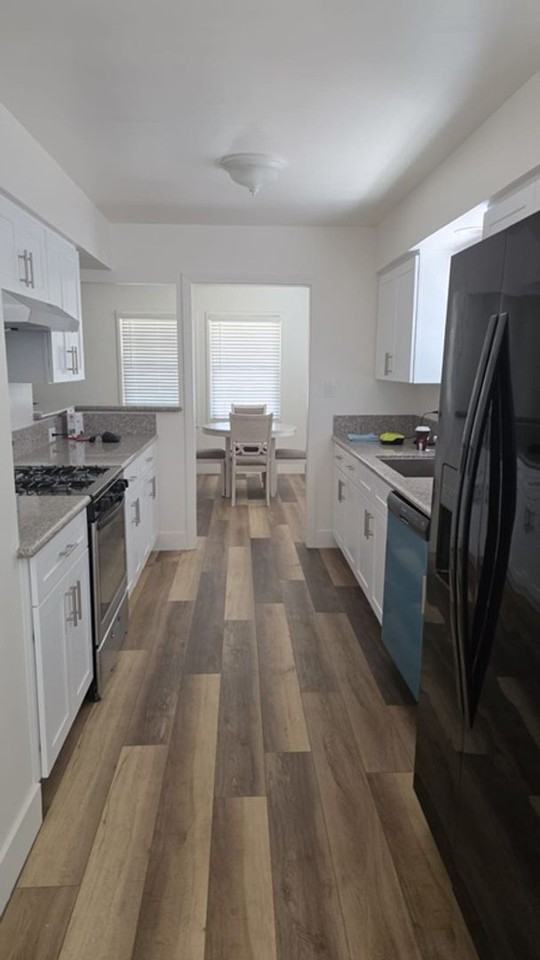 351 Cypress St - Photo 3 of 10