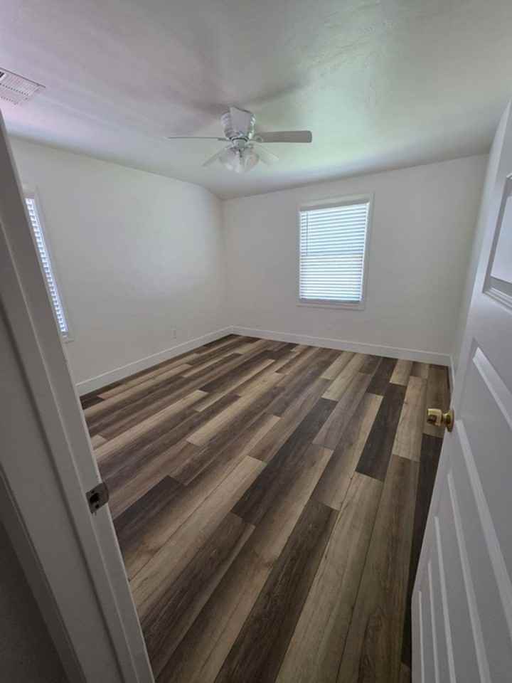 351 Cypress St - Photo 4 of 10