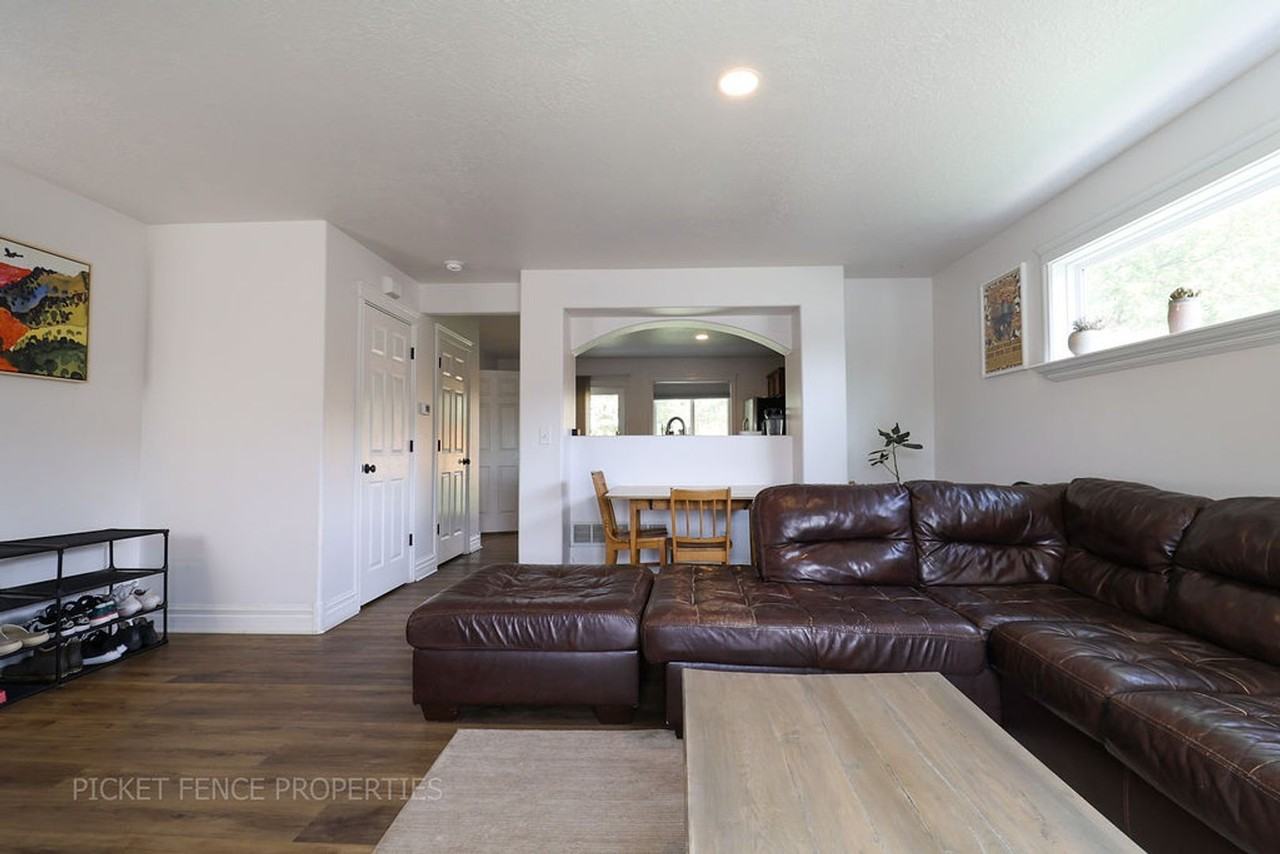 3608 Glenlyon Ct - Photo 3 of 34