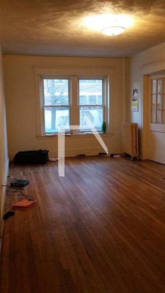 133 Englewood Ave - Photo 5 of 15