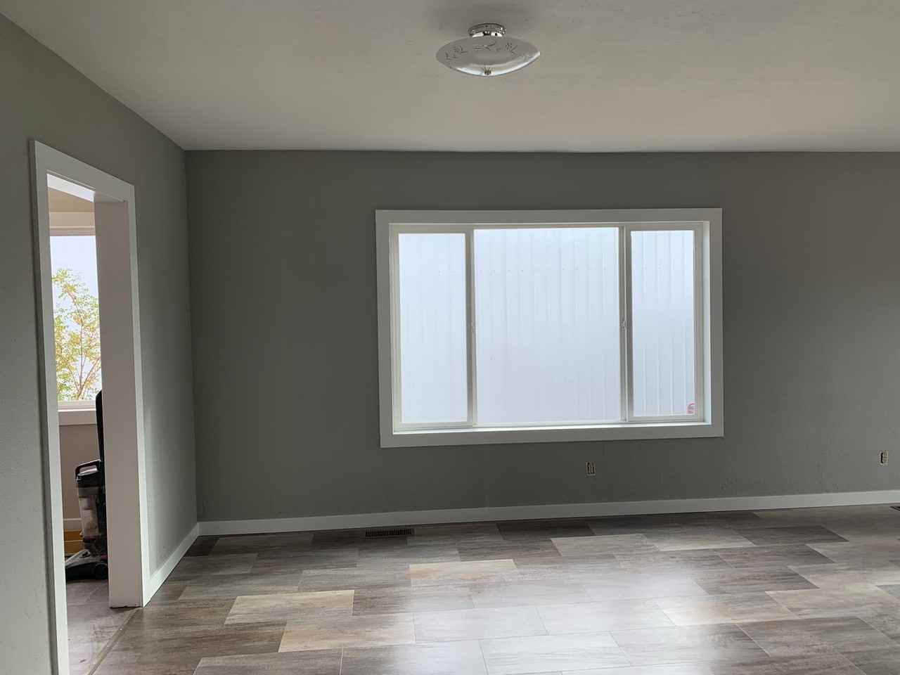 305 S Cedar St - Photo 2 of 21