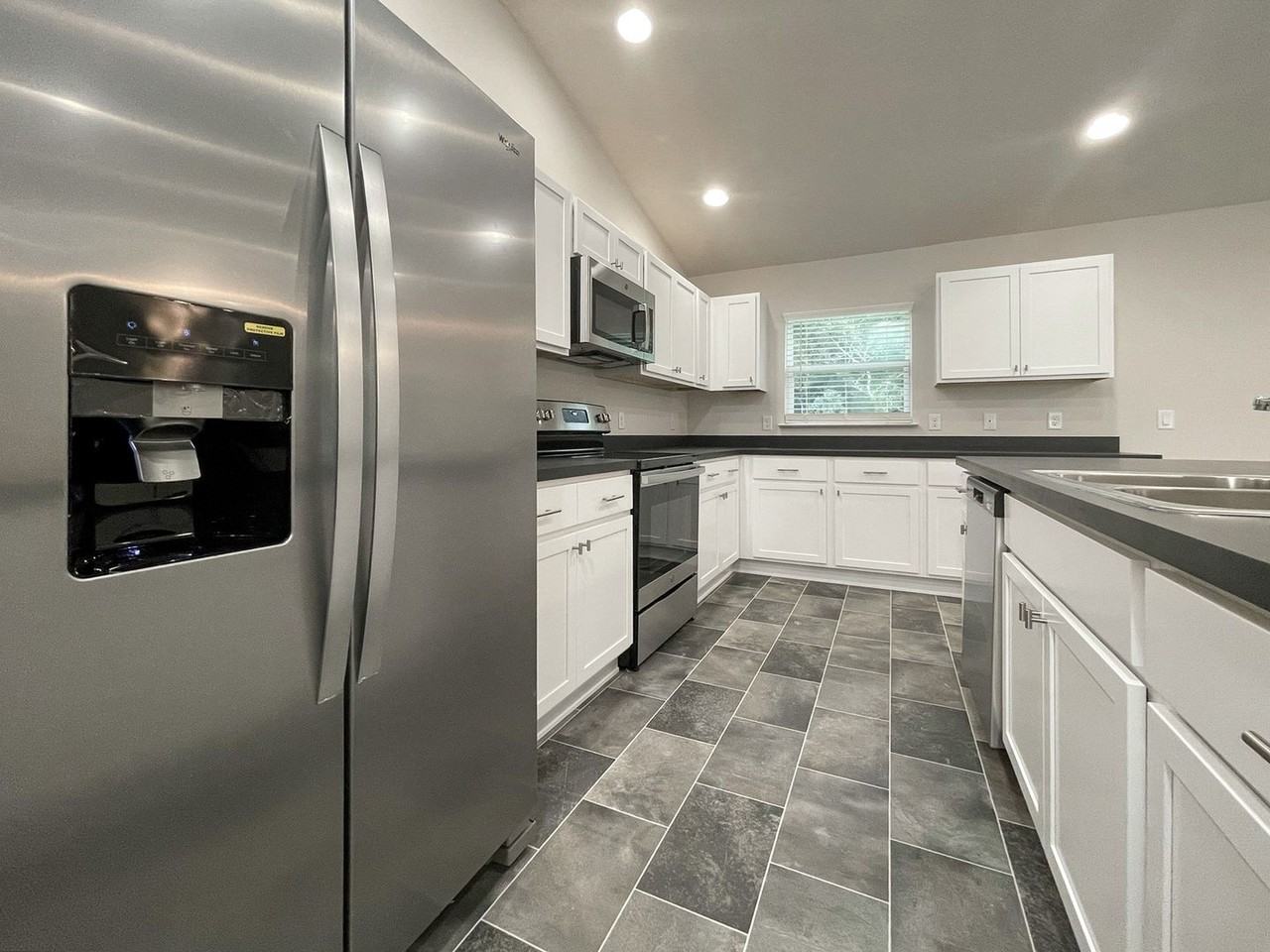 13585 Sw 40th Cir - Photo 3 of 17