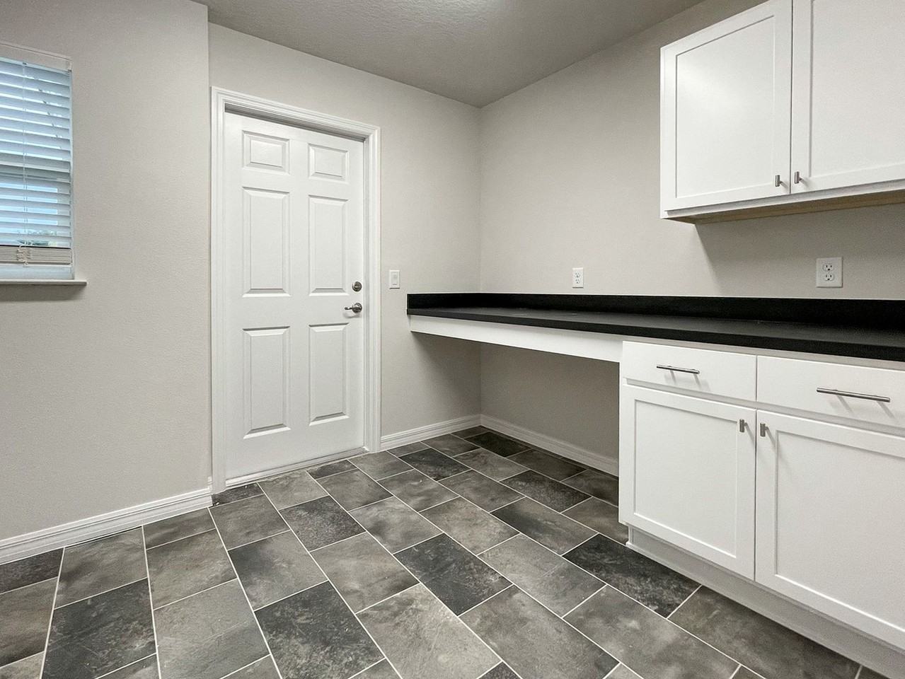 13585 Sw 40th Cir - Photo 7 of 17