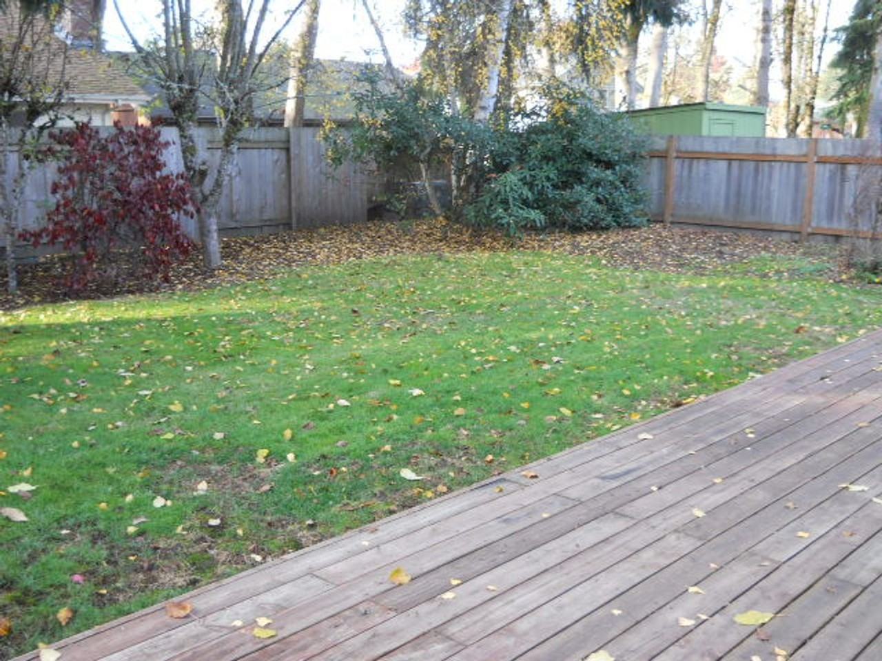 560 67th Pl - Photo 2 of 13