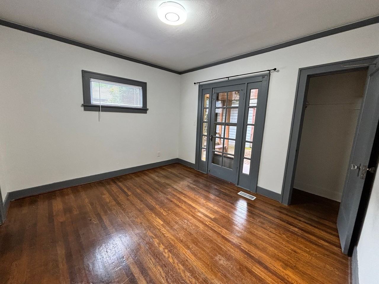 3834 Ne Senate St - Photo 6 of 27
