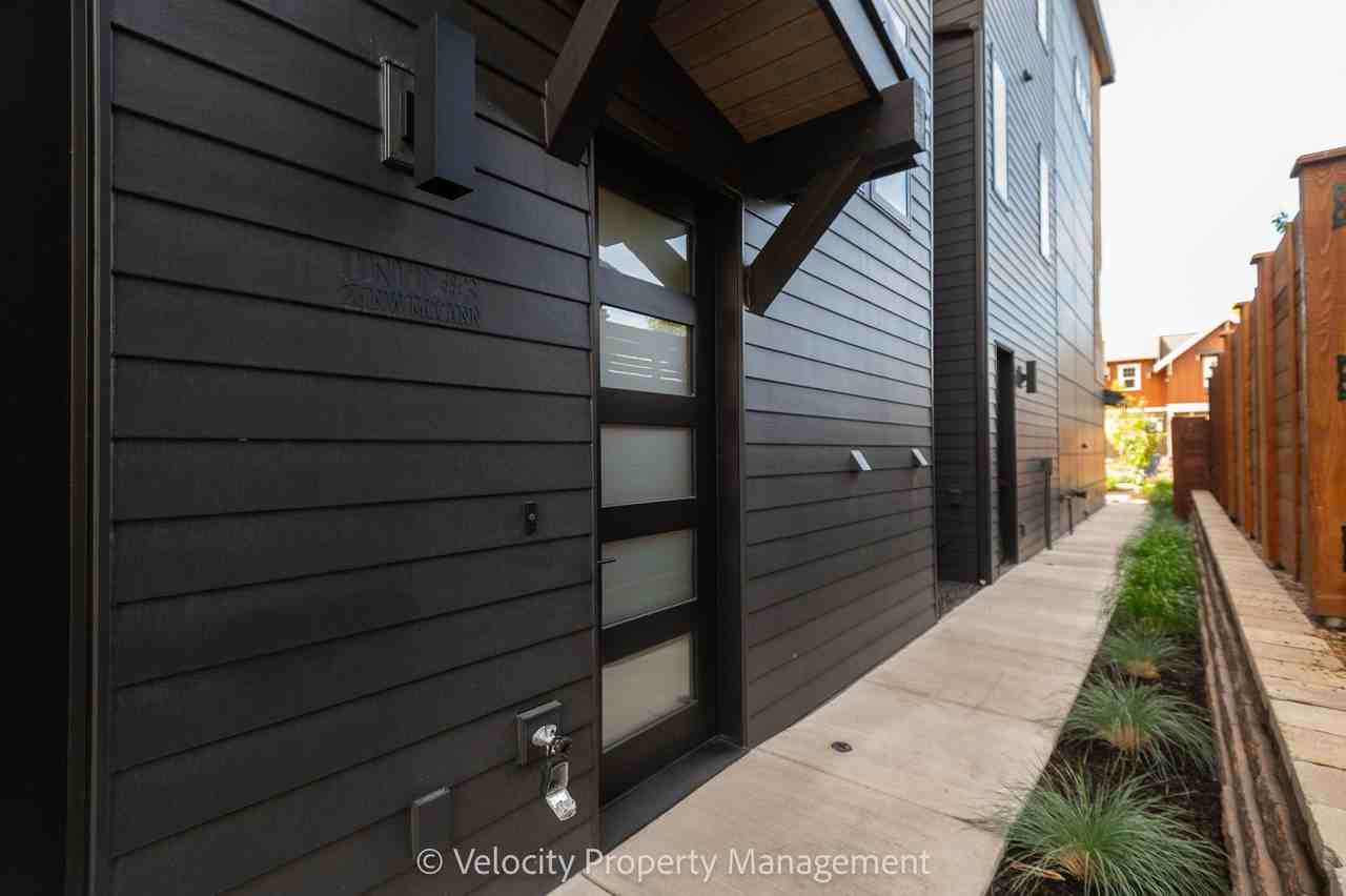 26 Nw Mccann Ave #3 - Photo 3 of 17