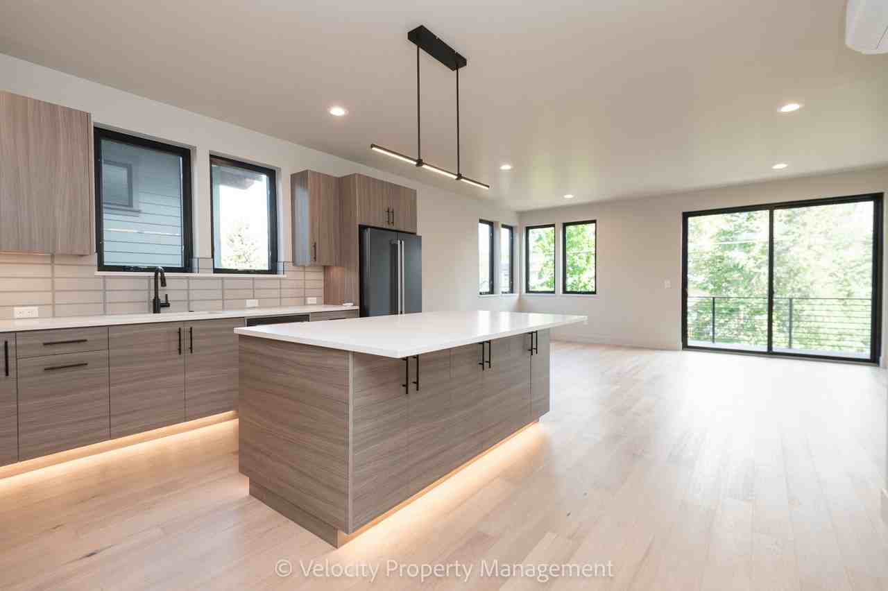 26 Nw Mccann Ave #3 - Photo 5 of 17