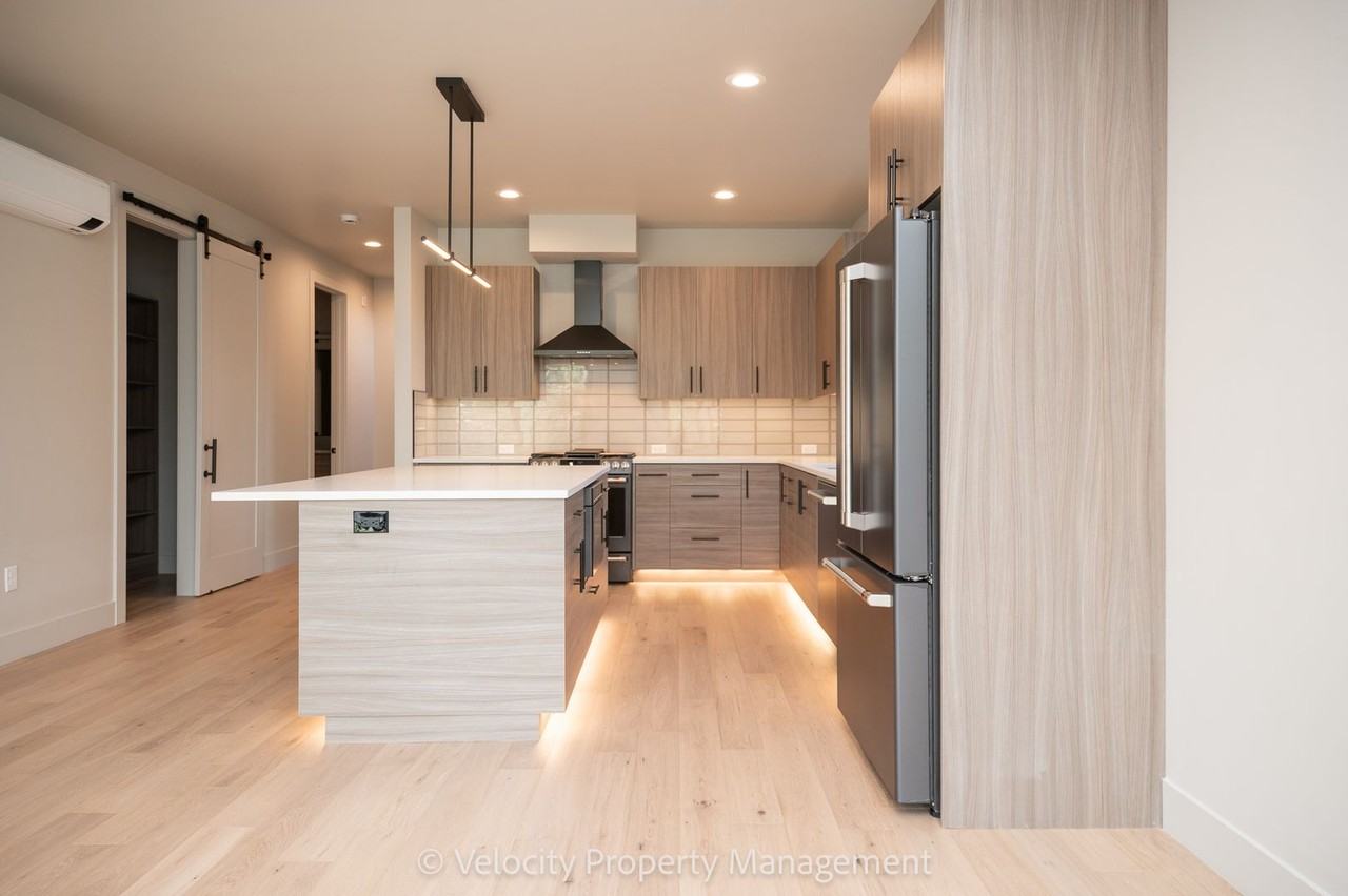 26 Nw Mccann Ave #3 - Photo 6 of 17