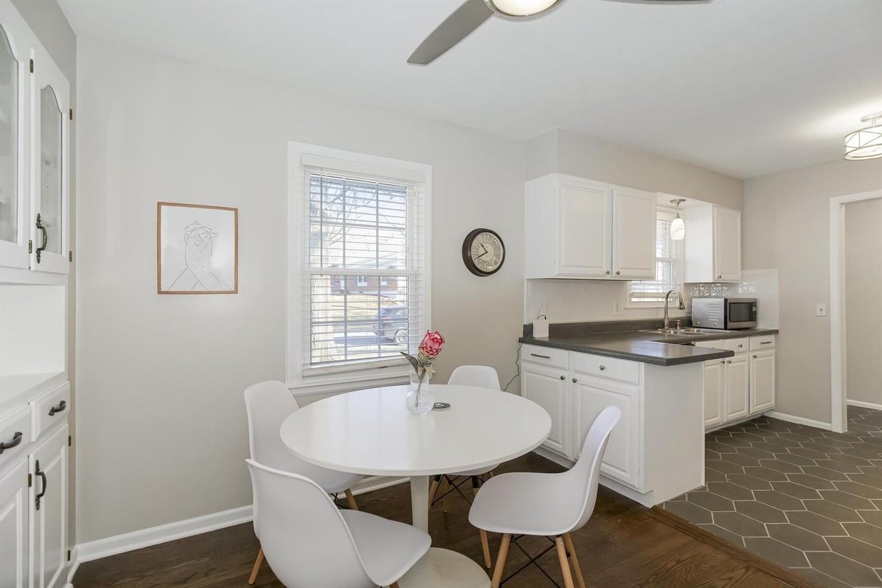 Spacious & Updated Home in Lee's Summit – Great Location! - Photo 6 of 17