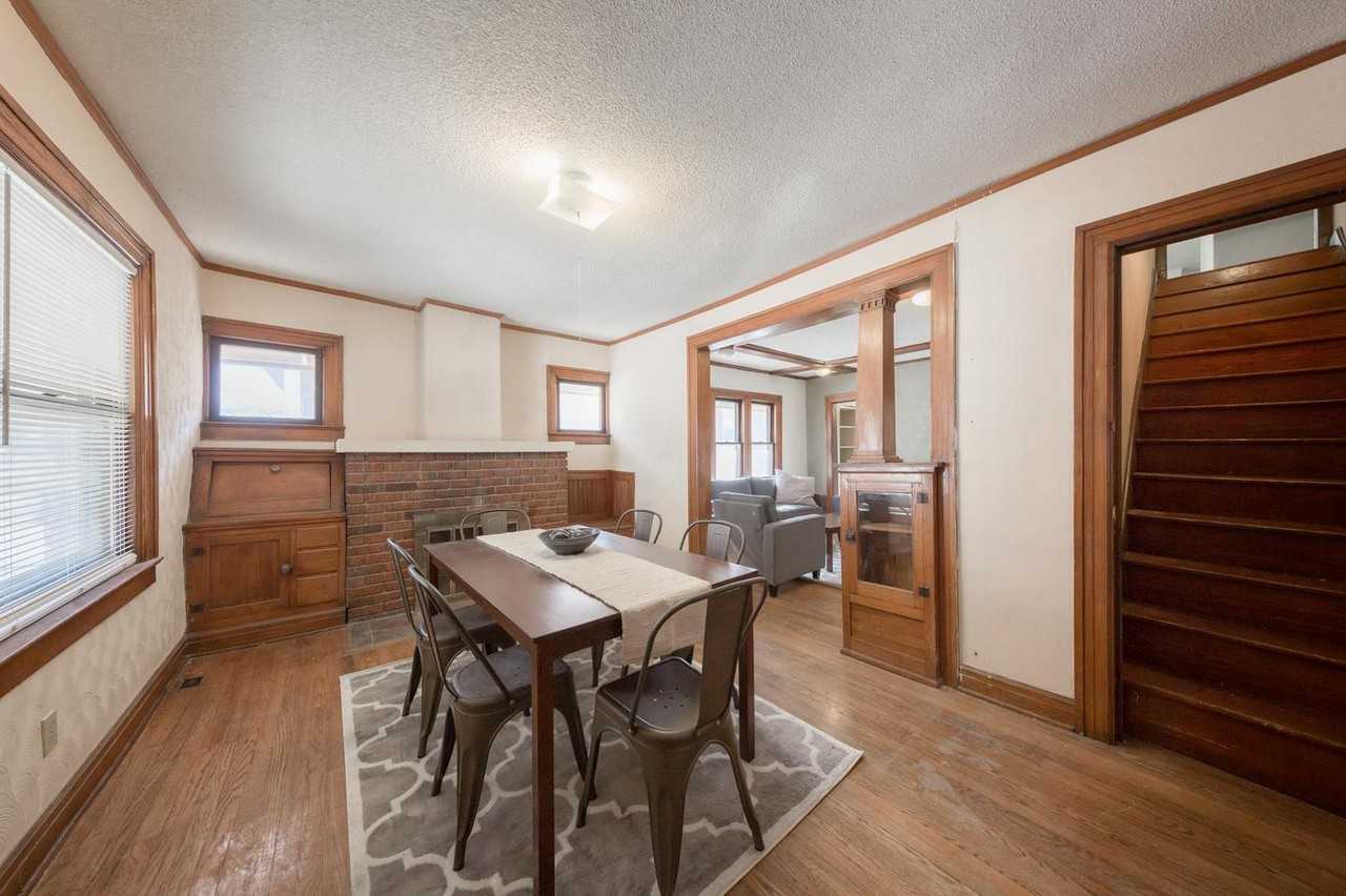 Elegant Kansas City home near The Plaza with classic charm - Photo 2 of 6