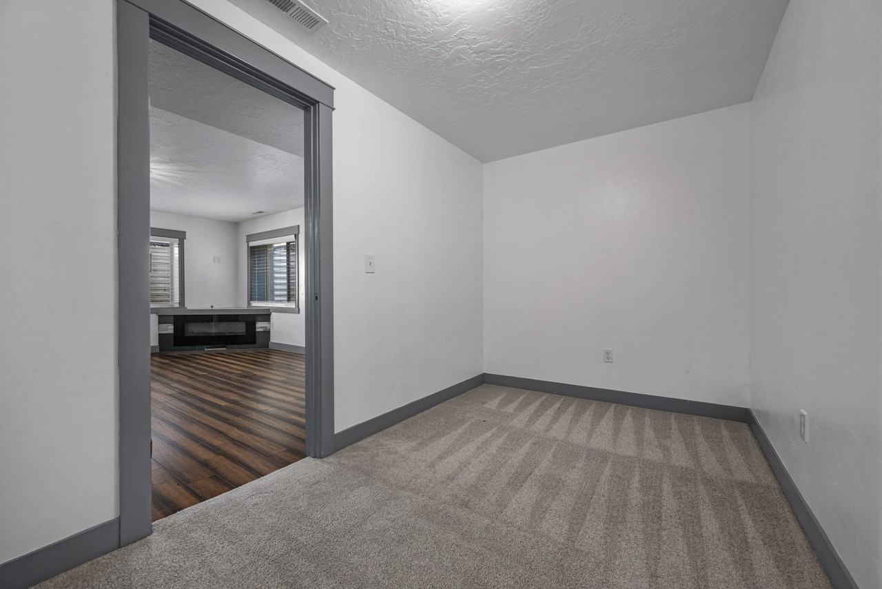 475 Eastsouth - Photo 3 of 36