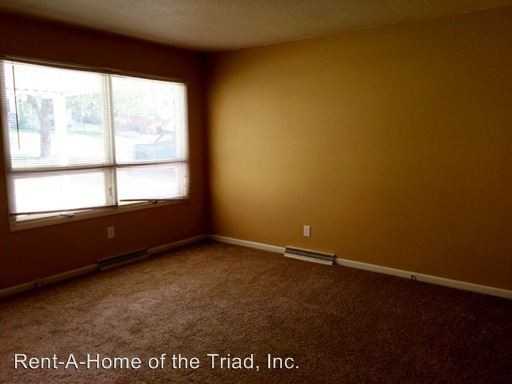 1716 Pichard St - Photo 2 of 7