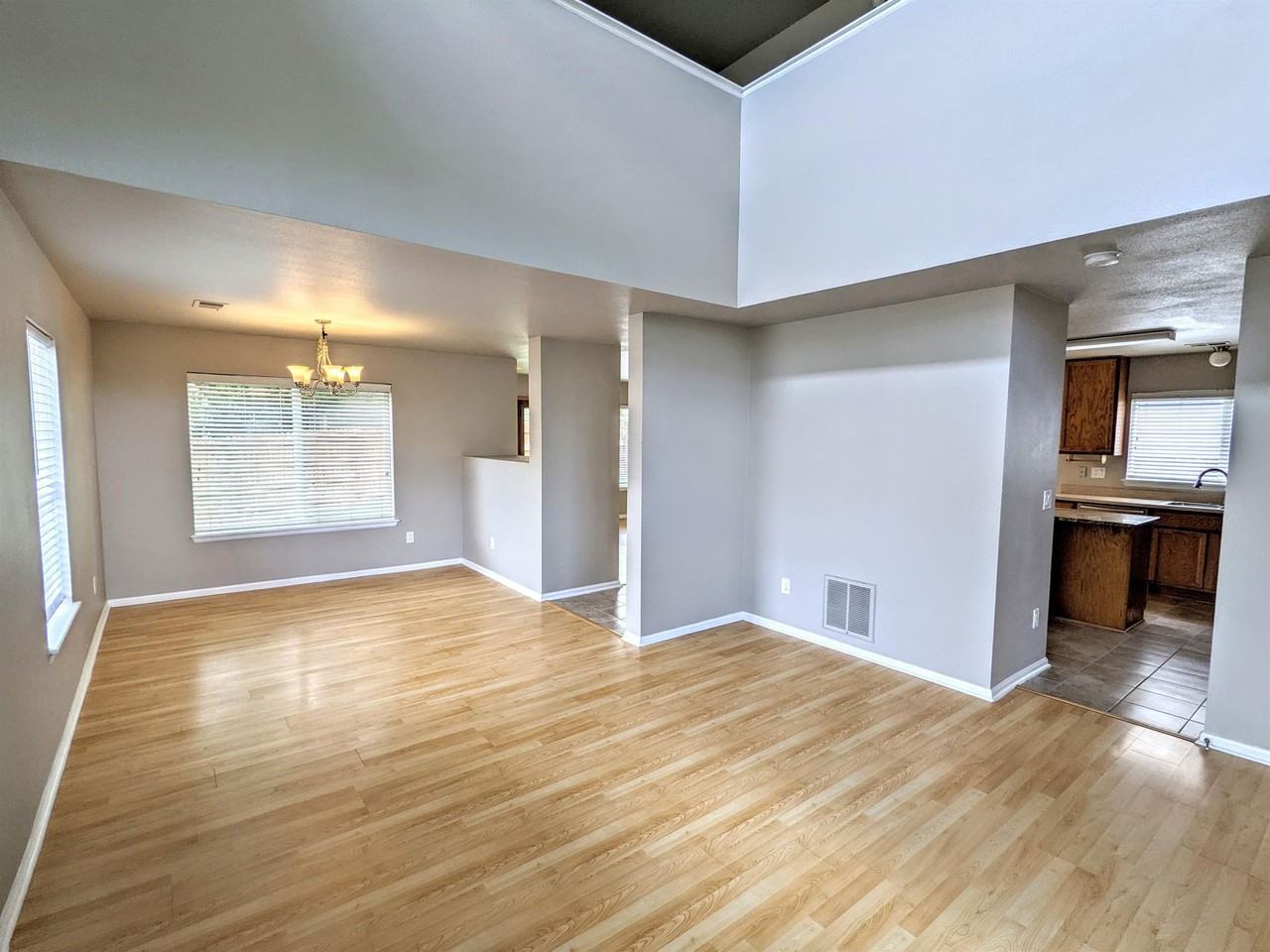 3802 Glenarbor Ln - Photo 4 of 26