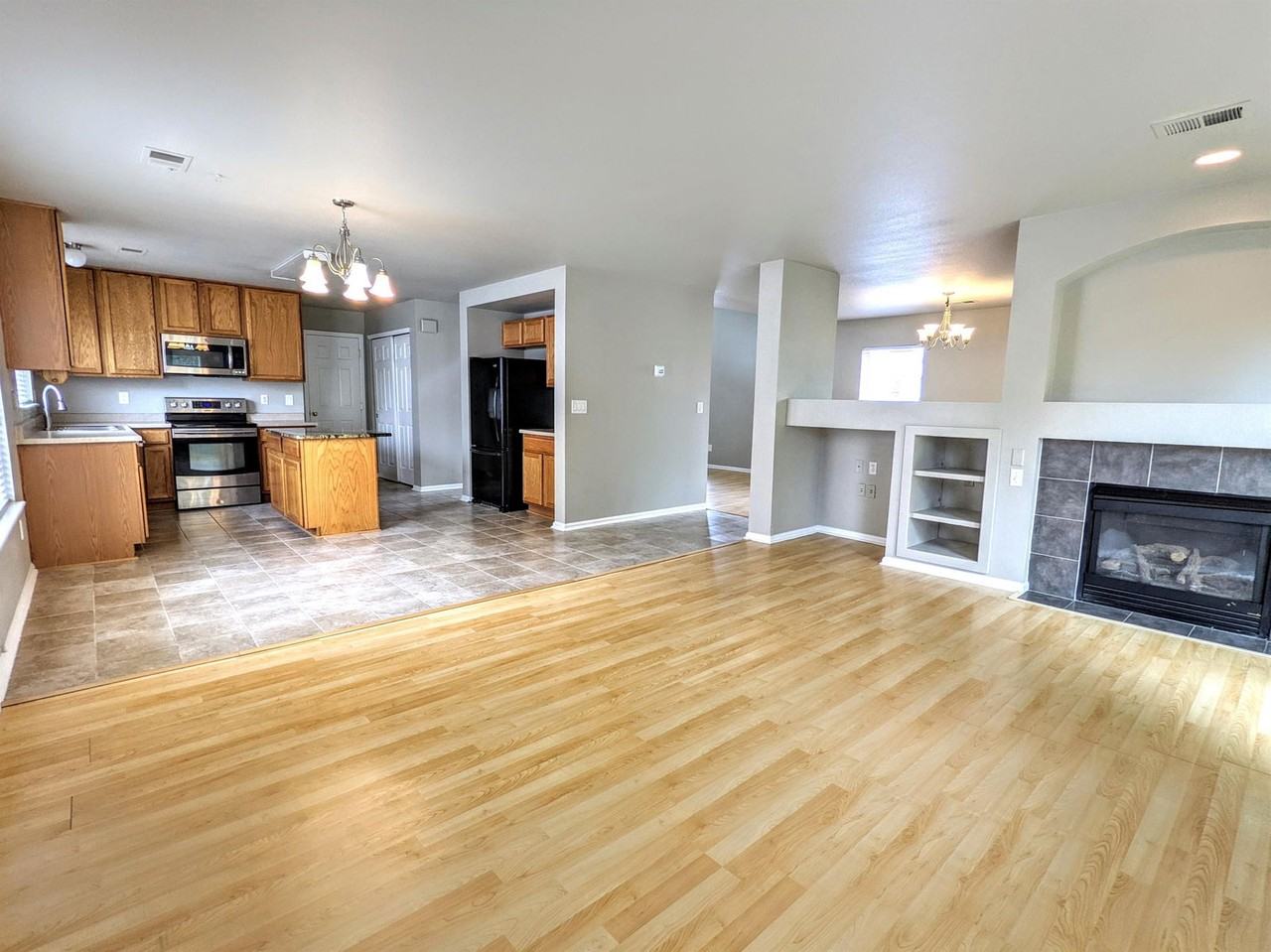 3802 Glenarbor Ln - Photo 7 of 26