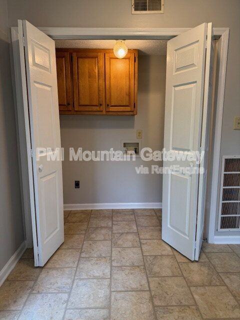 100 Fieldale Rd - Photo 6 of 13