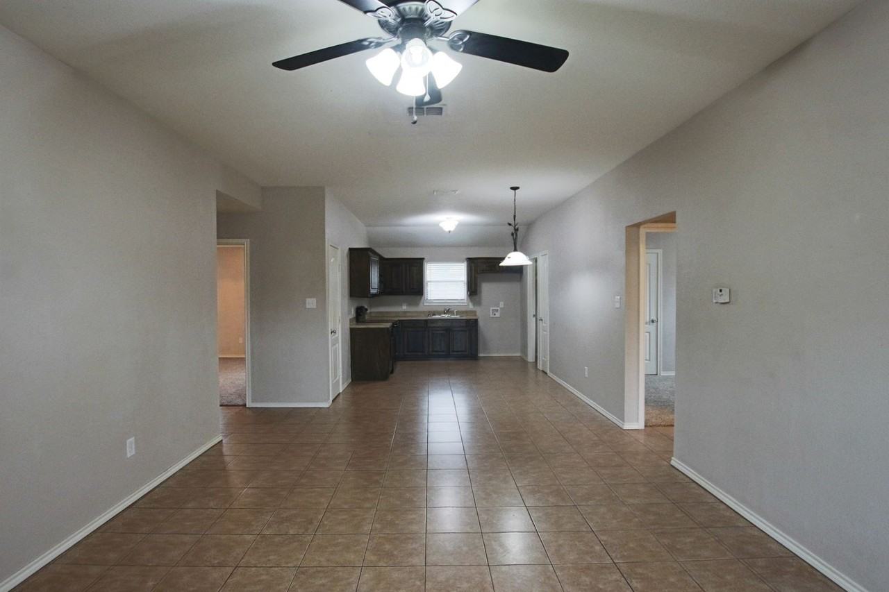 17074 Sentinel Ln - Photo 3 of 15
