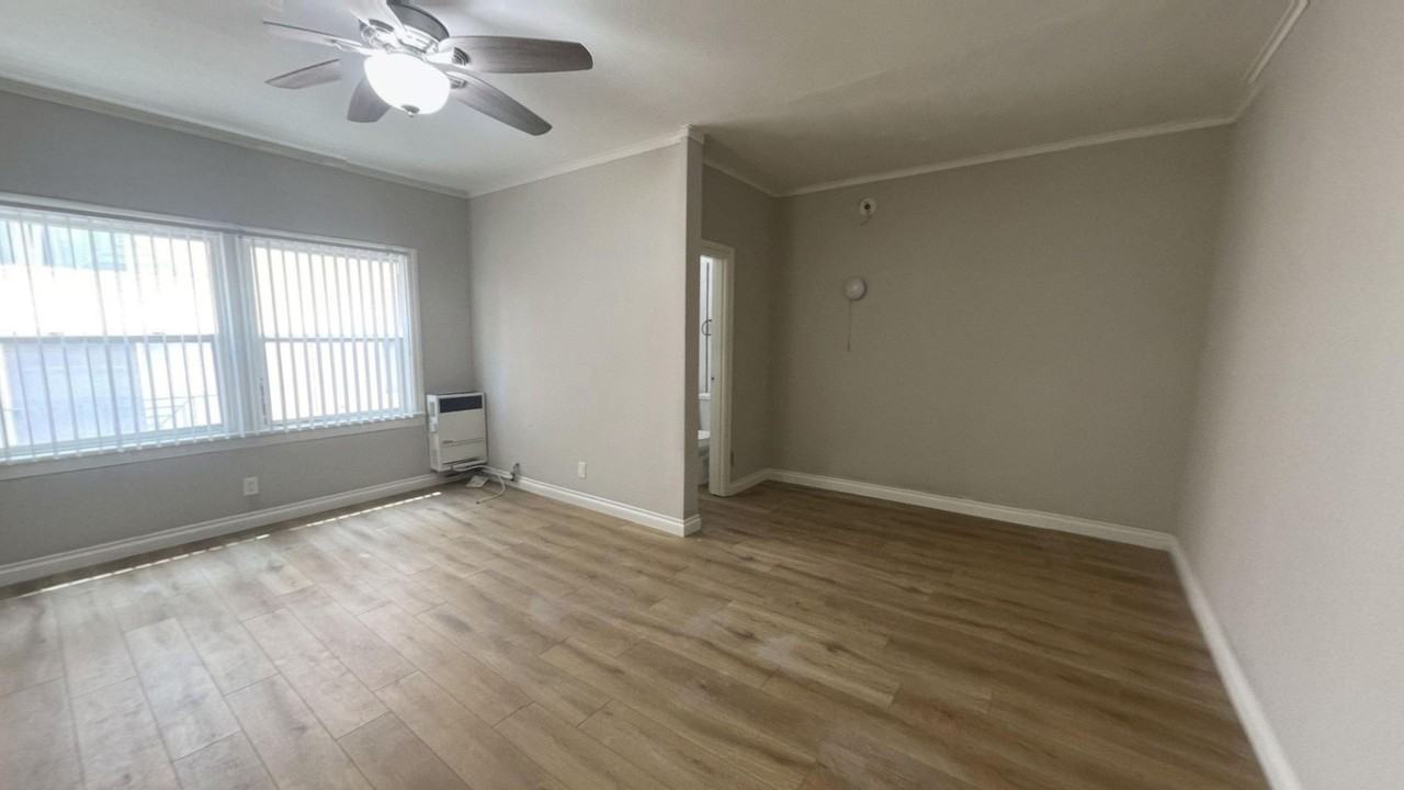 Union Apts...Remodeled Studio..New Laminate Floors...CALL NOW! - Photo 7 of 12