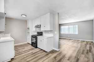 featured image of 2352 Leroy St