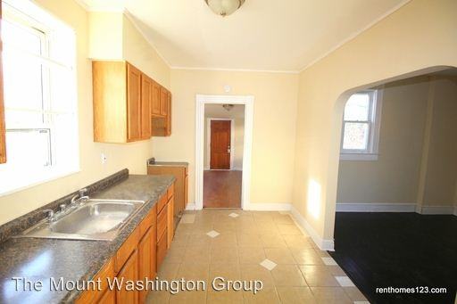 5012 Ivanhoe Ave - Photo 3 of 10