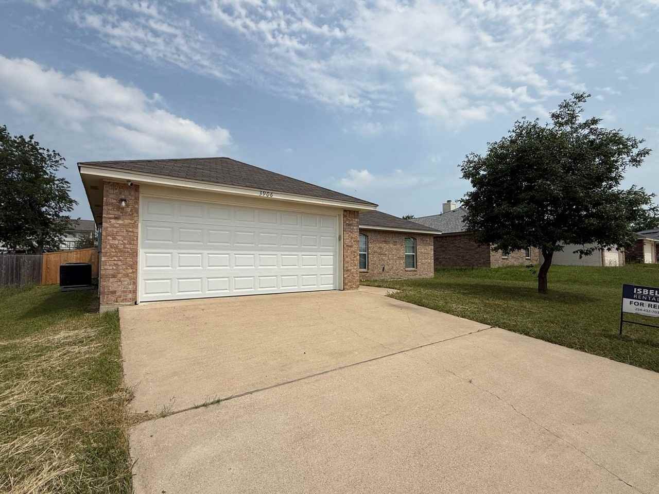 3906 Kevin Shaw Dr - Photo 2 of 34