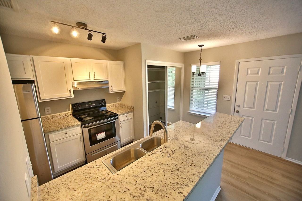 Gloster Flats - Photo 6 of 11