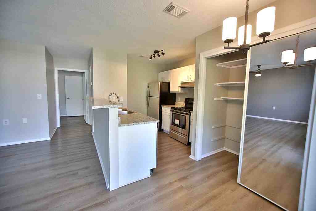 Gloster Flats - Photo 7 of 11