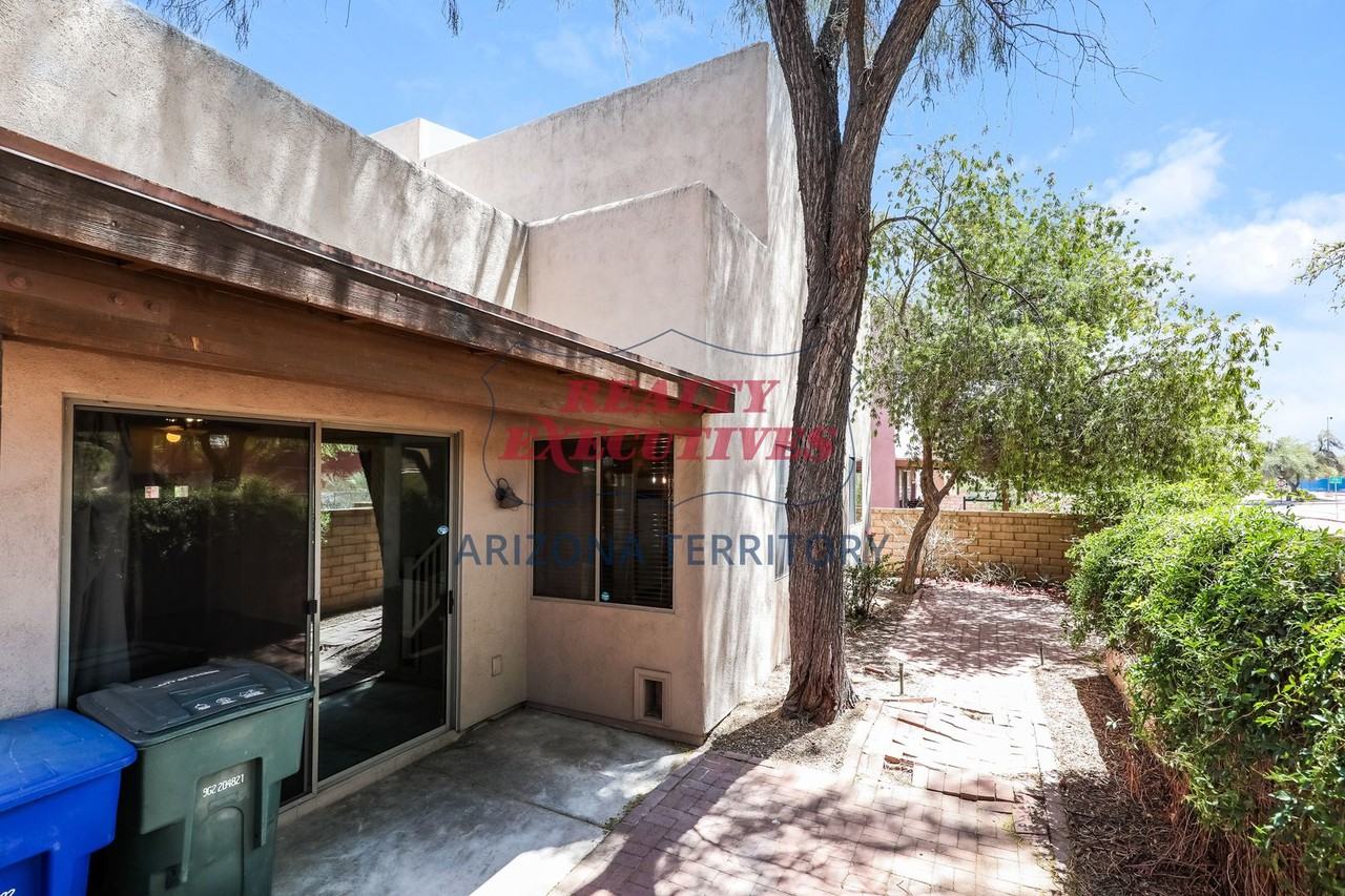 5304 E Calle Vista De Colores - Photo 5 of 17