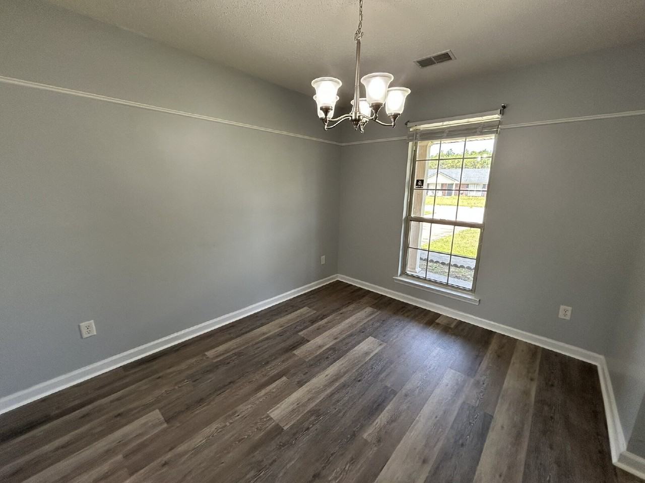 1730 Ashton Dr - Photo 2 of 17