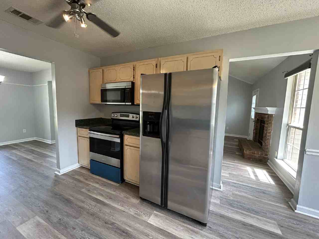 1730 Ashton Dr - Photo 7 of 17