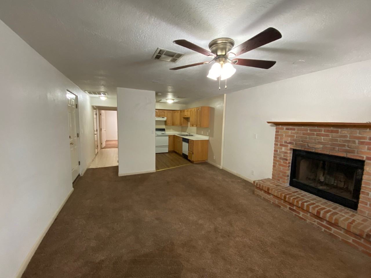 656 Diagonal St - Photo 2 of 11