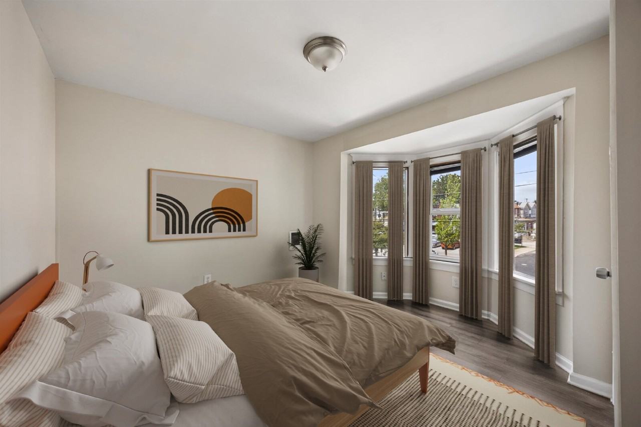 15 W 10th St - Photo 2 of 23