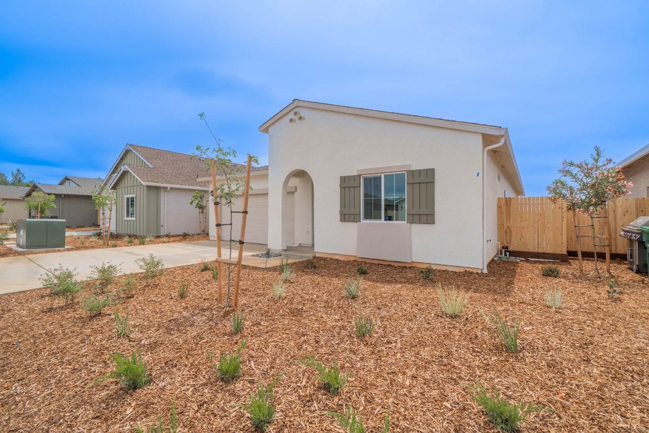 5232 Monaco Pkwy - Photo 2 of 29