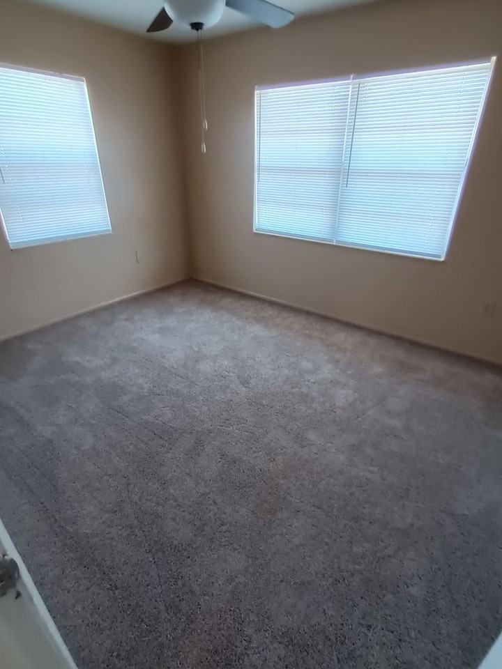 1924 Honour Rd #4 - Photo 3 of 6