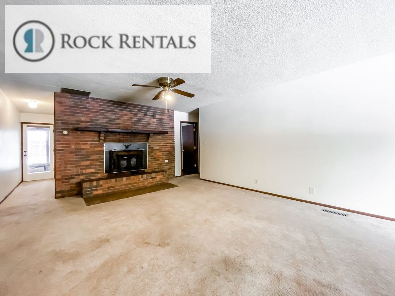 10171 Golden Arrow Dr - Photo 2 of 15