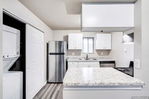 featured image of 380 Bicentennial Ct