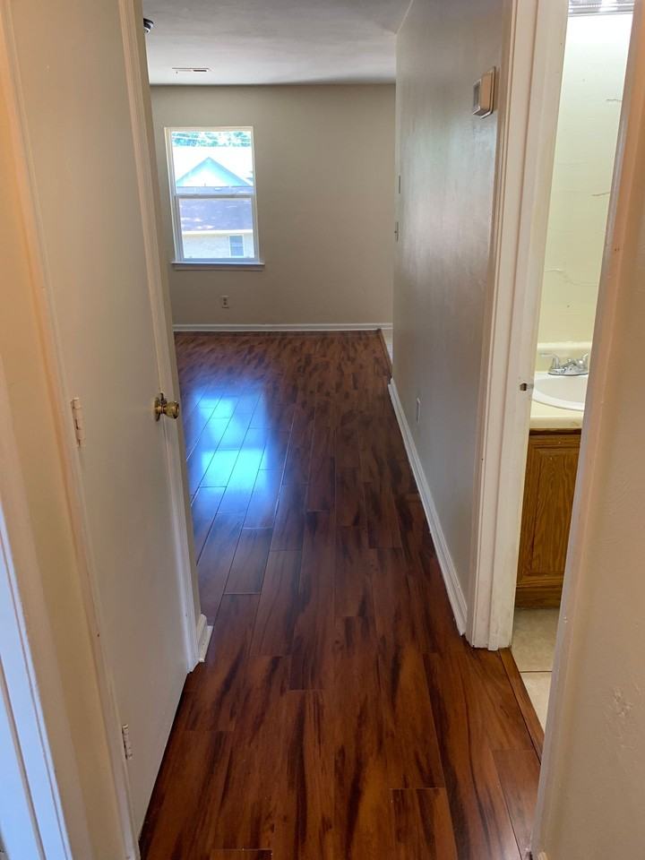 2 bd 1 bth - Photo 3 of 7