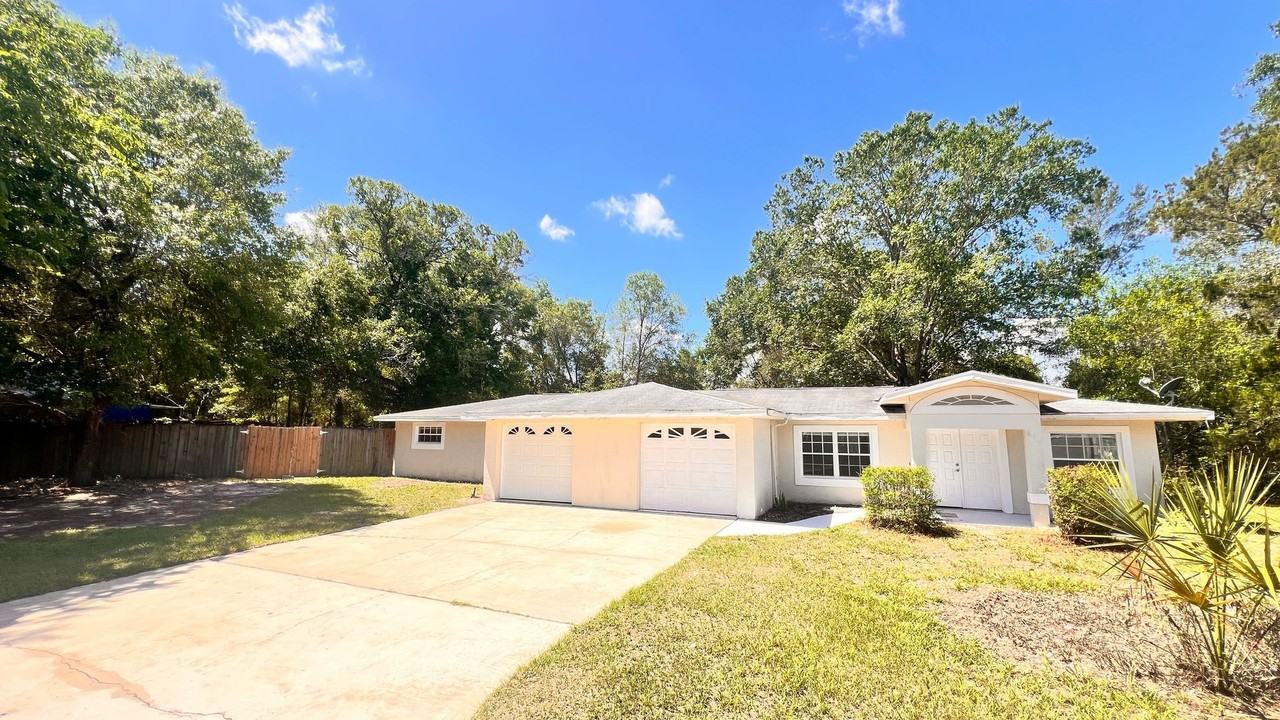611 Charles Ave - Photo 2 of 44