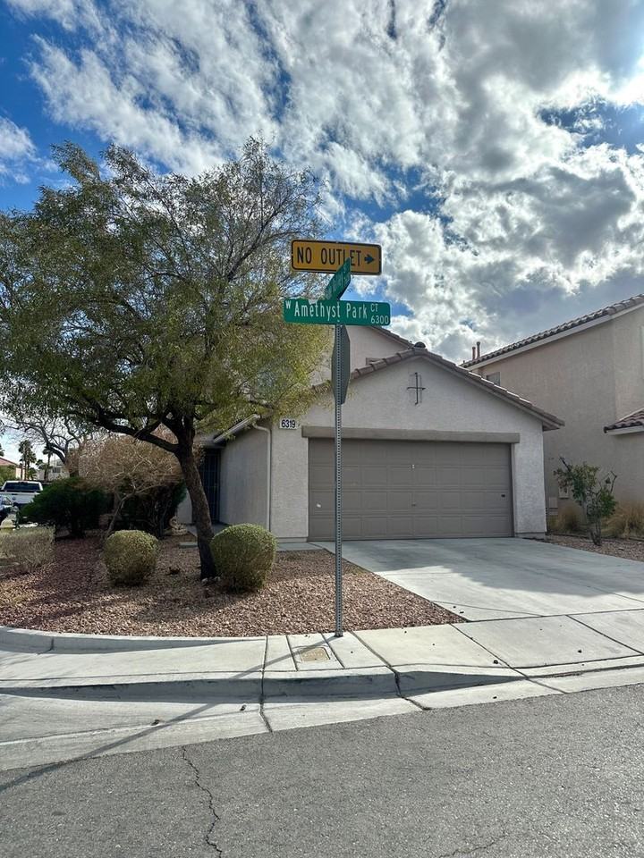 6319 Amethyst Park Ct - Photo 2 of 24