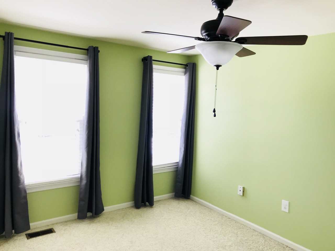 15860 Montview Dr - Photo 5 of 20