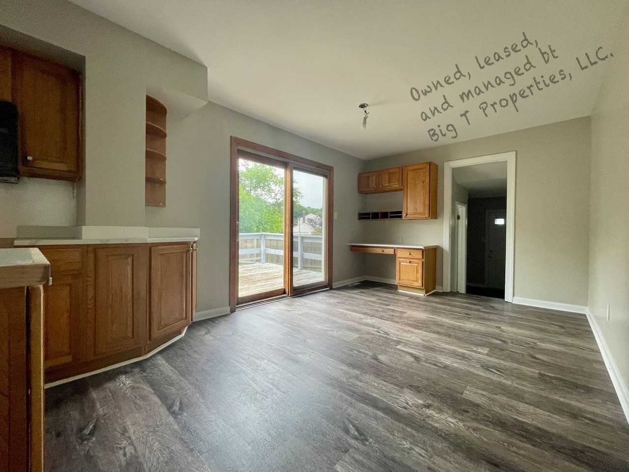 4 Regal Ct - Photo 4 of 14