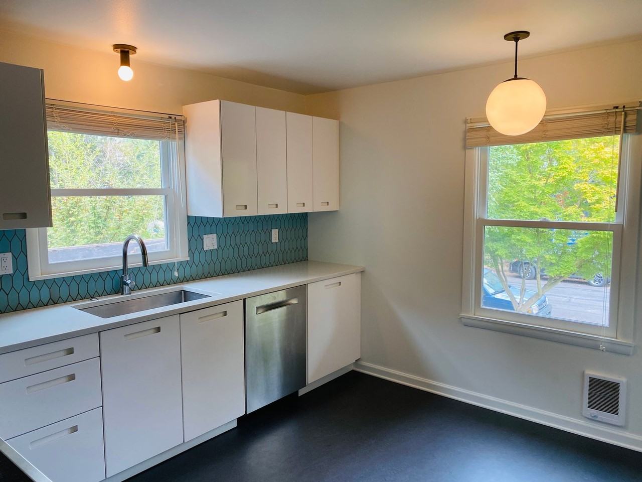 3822 Se Taylor St - Photo 5 of 15